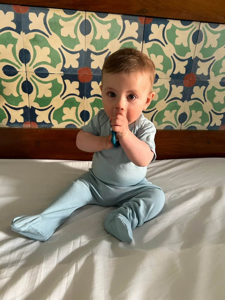 Patita básica con pie azul acero