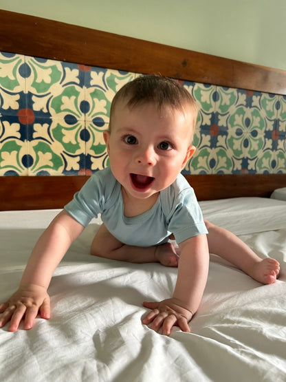 Body básico manga corta azul acero